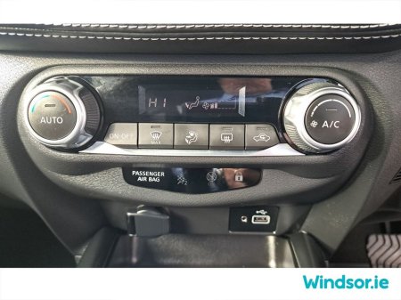 2023 Nissan Juke HYBRID 1.6 SV PREMIUM €27,995 thumbnail