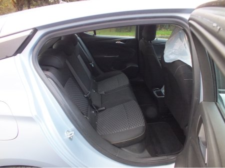 2017 Opel Astra 1.6 CDTI DESIGN 110PS 5DR €8,950 thumbnail