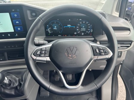 2025 Volkswagen Transporter  €33,475 thumbnail