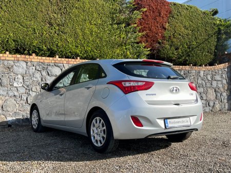 2015 Hyundai i30 1.6 CRDI CLASSIC BL/ DRI 5DR BLUE DRIVE ISG €8,500
