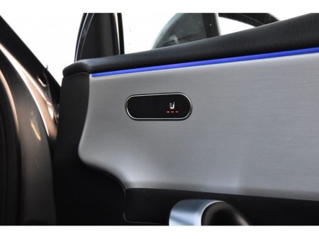 2025 Mercedes-Benz A Class A250e AMG Premium Saloon thumbnail