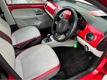 2016 Volkswagen up! DBA-AACHY 5DR €10,750 thumbnail