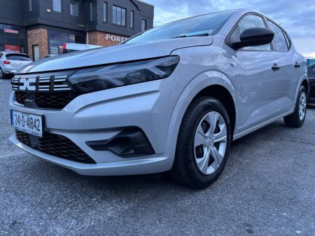 2024 Dacia Sandero TCe 90 Essential €15,500 thumbnail