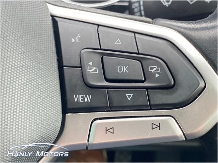 2022 Volkswagen Passat BUSINESS 2.0 TDI MANUAL 6SPEED FWD 150 4DR €25,995 thumbnail