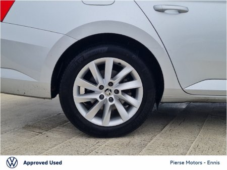 2024 Skoda Superb SUPERB AMB 2.0TDI 150HP DSG €36,950 thumbnail