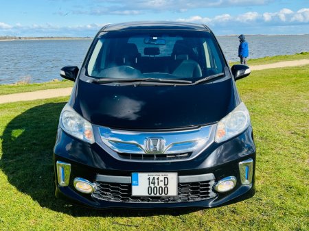 2014 Honda Freed 7 SEATS / AUTO / HYBRID  / FINANCE AVAILABLE €11,950