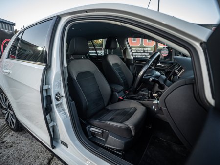 2017 Volkswagen Golf 172 Golf 1.0tsi HIGHLINE/FSH/High spec/1yr warrant €16,888 thumbnail