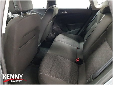 2014 Vauxhall Astra SC 1.4 100PS 5DR €13,993 thumbnail