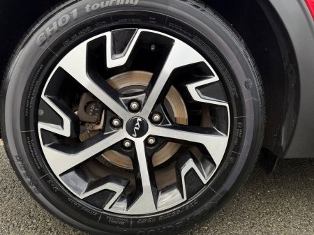 2023 Kia Sportage Manual 5DR €32,500 thumbnail