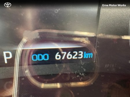 2023 Toyota Yaris YARIS 1.5 HYBRID LUNA €22,950 thumbnail