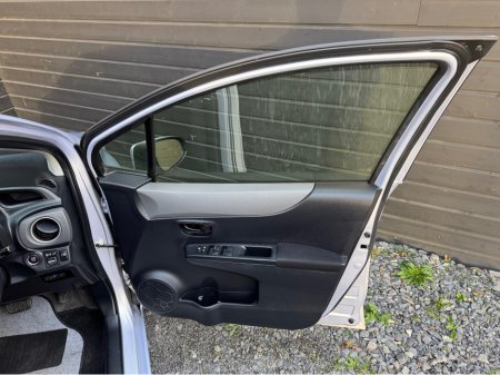 2012 Toyota Yaris 1.0 VITZ 5DR AUTO €6,995 thumbnail