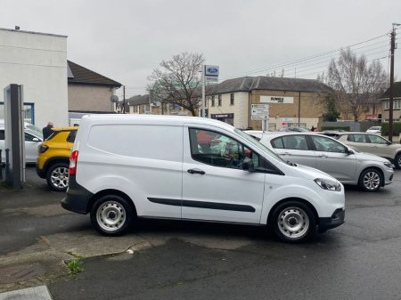 2022 Ford Transit Courier Base 1.5TD 75PS M6 2DR €11,000
