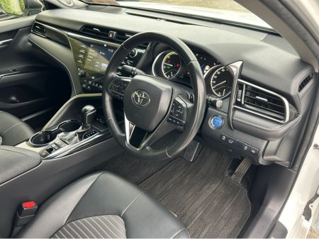 2020 Toyota Camry WS HYBRID AUTOMATIC 2.5 PETROL //JBL SOUND SYSTEM//KEYLESS ENTRY//LEATHER SEATS//REVERSE CAMERA// €26,950 thumbnail