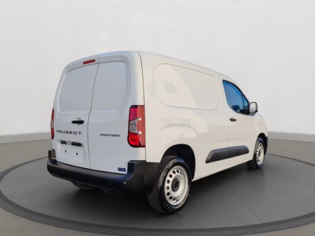 2024 Peugeot Partner  €19,750