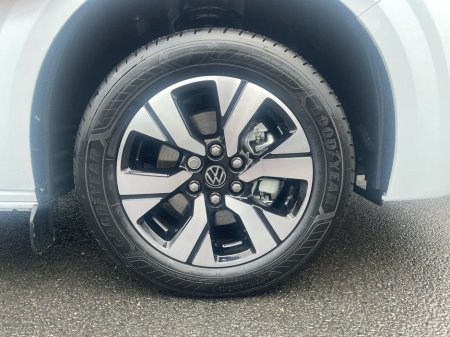 2025 Volkswagen Transporter  €36,475 thumbnail