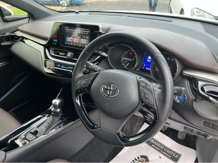 2017 Toyota C-HR 1.8 HYBRID AUTO LOW KM HIGH SPEC thumbnail