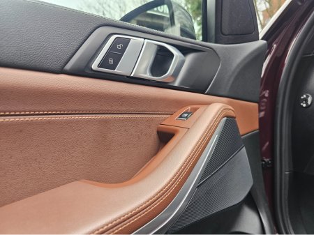 2022 BMW X5 X5 45E M-SPORT XDRIVE AUTO. AMETRIN METT. HUGE SPEC. FINANCE ARRANGED. SIMI. AA APPROVED. €58,950 thumbnail