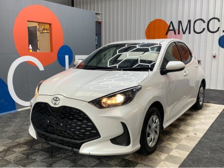 2024 Toyota Yaris 1.0 PETROL AUTOMATIC / 8k KMs / Reverse Camera €20,950