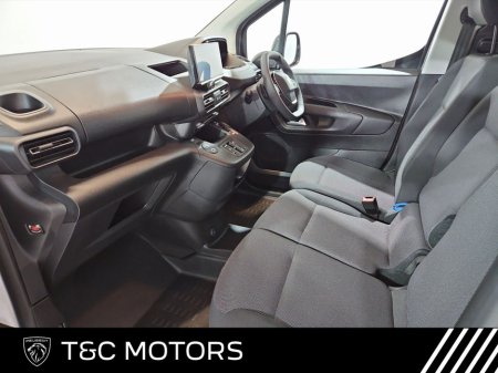 2025 Peugeot Partner Pro Plus, Automatic with Comfort Pack €31,495