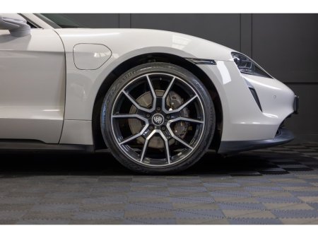 2023 Porsche Taycan Taycan Sport Turismo €71,950 thumbnail