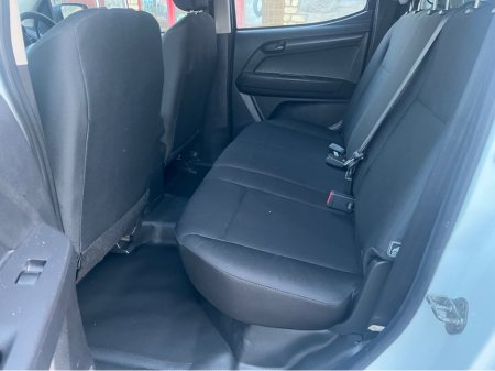 2016 Isuzu D-MAX 2.5 TD TWIN TURBO 4DR €16,500 thumbnail