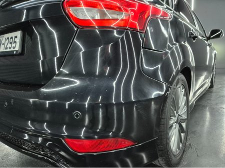 2017 Ford Focus 1.5 TDCI ST-LINE 120PS 5 5DR €12,950 thumbnail