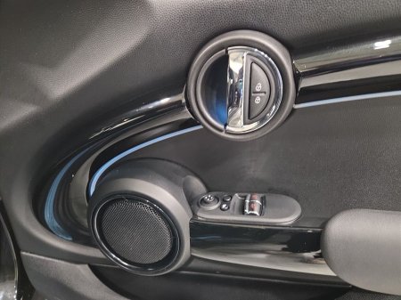 2022 MINI Hatch Electric Level 2 €20,950 thumbnail