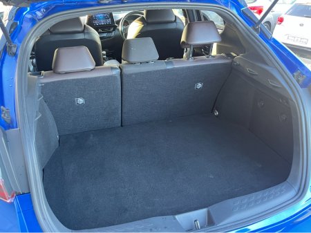 2019 Toyota C-HR SOL HYBRID AUTMATIC 1.8 PETROL //HALF LEATHER HEATED SEATS//REVERSE CAMERA//KEYLESS ENTRY//ADAPTIVE CRUISE CONTROL// €21,950 thumbnail