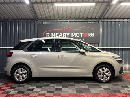 2017 Citroen C4 BlueHDi 100 Touch €9,950