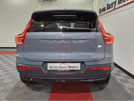 2023 Volvo XC40 T5 ULTIMATE (PAN ROOF) RECHARGE AUTOMATIC **ONE OWNER / APPLE CARPLAY / ELECTRIC SUNROOF / HARMAN KARDON SOUND / HEATED FRONT & REAR SEATS / 360 DEGREE PARKING CAMERA / WIRELESS PHONE CHARGING** €43,900