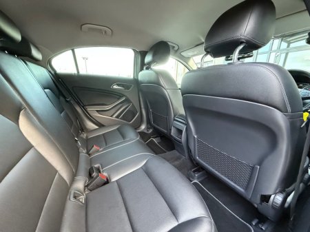 2016 Mercedes-Benz A Class A180D SE MANUAL (109PS) €12,100 thumbnail