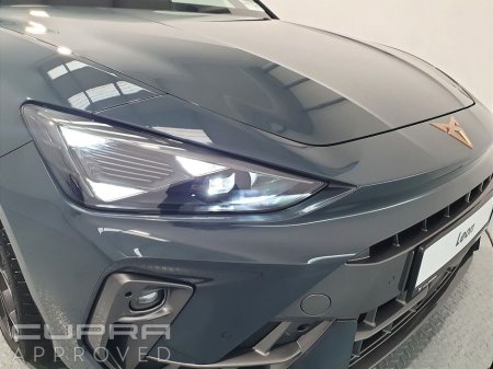 2025 SEAT Leon 2.0TDI 150hp Auto €38,945 thumbnail