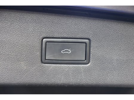 2023 Volkswagen Tiguan Allspace 2.0 TDI 150HP R-Line DSG €49,950 thumbnail