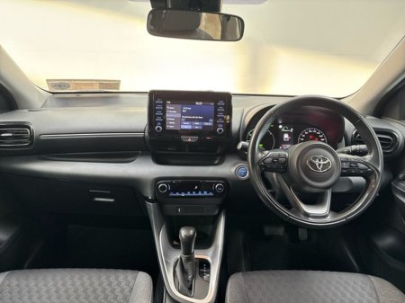 2021 Toyota Yaris HYBRID LUNA 4DR AUTO €21,950 thumbnail