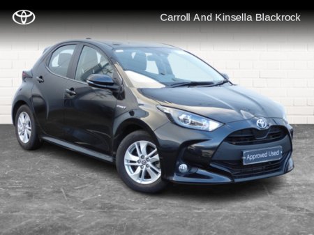 2025 Toyota Yaris Hybrid Luna €26,950