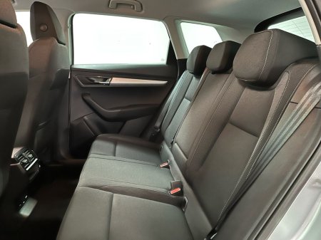 2025 Skoda Karoq Selection 2.0TDI 115BHP - Reversing Camera - Climate Control - Cruise Control - Auto Lights/Wipers - Apple CarPlay/Android Auto €36,950 thumbnail