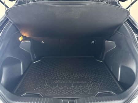 2023 Toyota Yaris Cross  €28,450 thumbnail