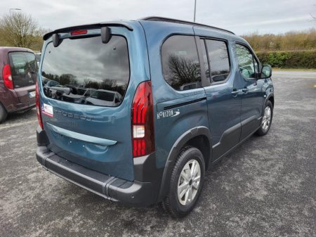 2025 Peugeot Rifter 1.5l 100bhp Allure+ €37,995