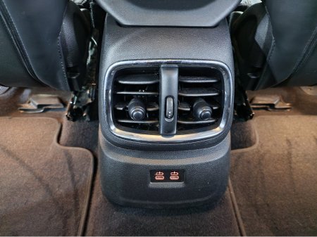 2021 MINI Countryman SE ALL4 EXCLUSIVE (PLUG IN HYBRID) AUTOMATIC **ONE OWNER / HUGE SPEC / APPLE CARPLAY / CRUISE CONTROL / FULL BLACK LEATHER / HEATED FRONT SEATS / REVERSE CAMERA / REAR TINTED GLASS / SAT NAV** €27,900 thumbnail