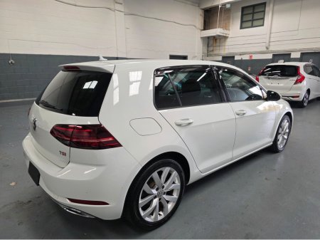 2017 Volkswagen Golf Highline 1.4 TSI DSG €18,250 thumbnail