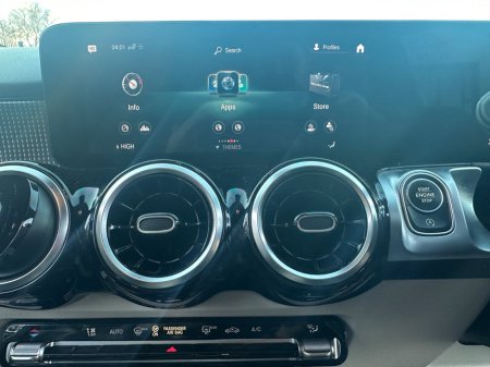 2022 Mercedes-Benz GLB 200 d Progressive Auto €38,950 thumbnail