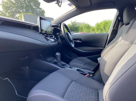 2023 Toyota Corolla COROLLA HYBRID LUNA H/B €28,995 thumbnail