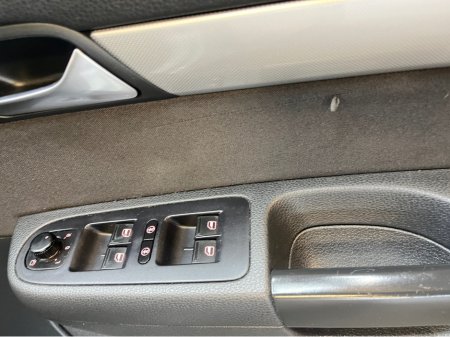 2014 Volkswagen Sharan DBA-7NCTH 5DR AUTO 7S €10,995 thumbnail