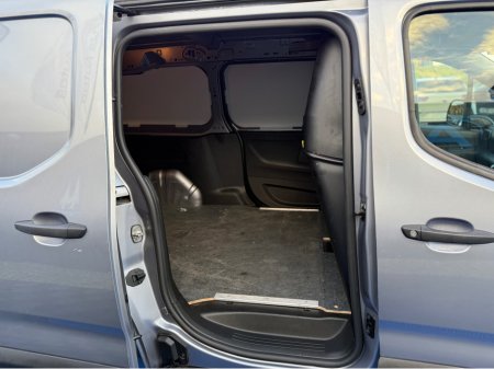 2021 Opel Combo 3 SEATER - 1.5 DIESEL - MANUAL - 12M WARRANTY - CAR: 1599 €14,950 thumbnail