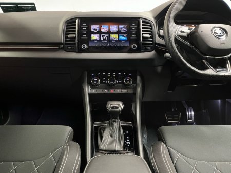 2023 Skoda Karoq Sportline DSG 2.0TDI 115BHP - Reversing Camera - Climate Control - Heated Seats - Cruise Control - Apple CarPlay/Android Auto thumbnail