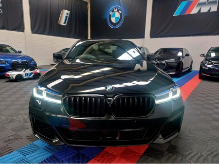 2021 BMW 5 Series 212 545 XDRIVE M SPORT PRO (MASSIVE SPEC )VISIBILITY PACKAGE WITH LASER LIGHTS  - DRIVER ASSIST PROF PACK- PARK ASSIST PROF PACK-  TECH PLUS PACKAGE - HEADS UP- HARMON KARDON - ACTIVE CRUISE CONTROL