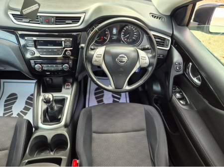 2015 Nissan Qashqai 1.5 SV E6 4DR €9,750