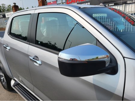 2026 Isuzu D-MAX (5yr warranty) 1.9 Turbo diesel double cab 001679 €45,999 thumbnail