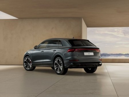 2026 Audi Q8 e-tron SUV COMPETITION 60TFSI E QUATTRO AUTOMATIC €126,242 thumbnail