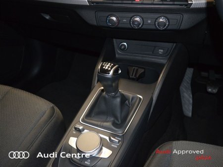 2024 Audi Q2 30 TFSI 110HP SE €35,499 thumbnail